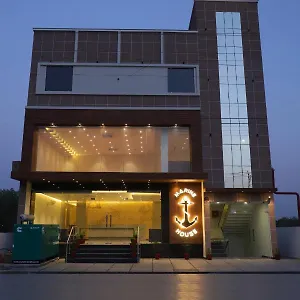 Marine House 3*, Agra (Uttar Pradesh) India