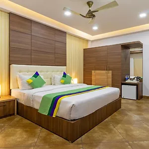 Hotel Treebo Grand Canyon By D2v, Kochi