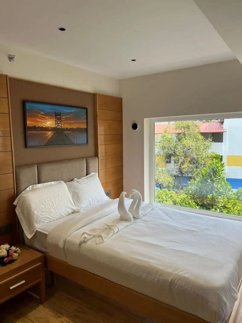 Townbridge Hotels & Suites Kochi Indien