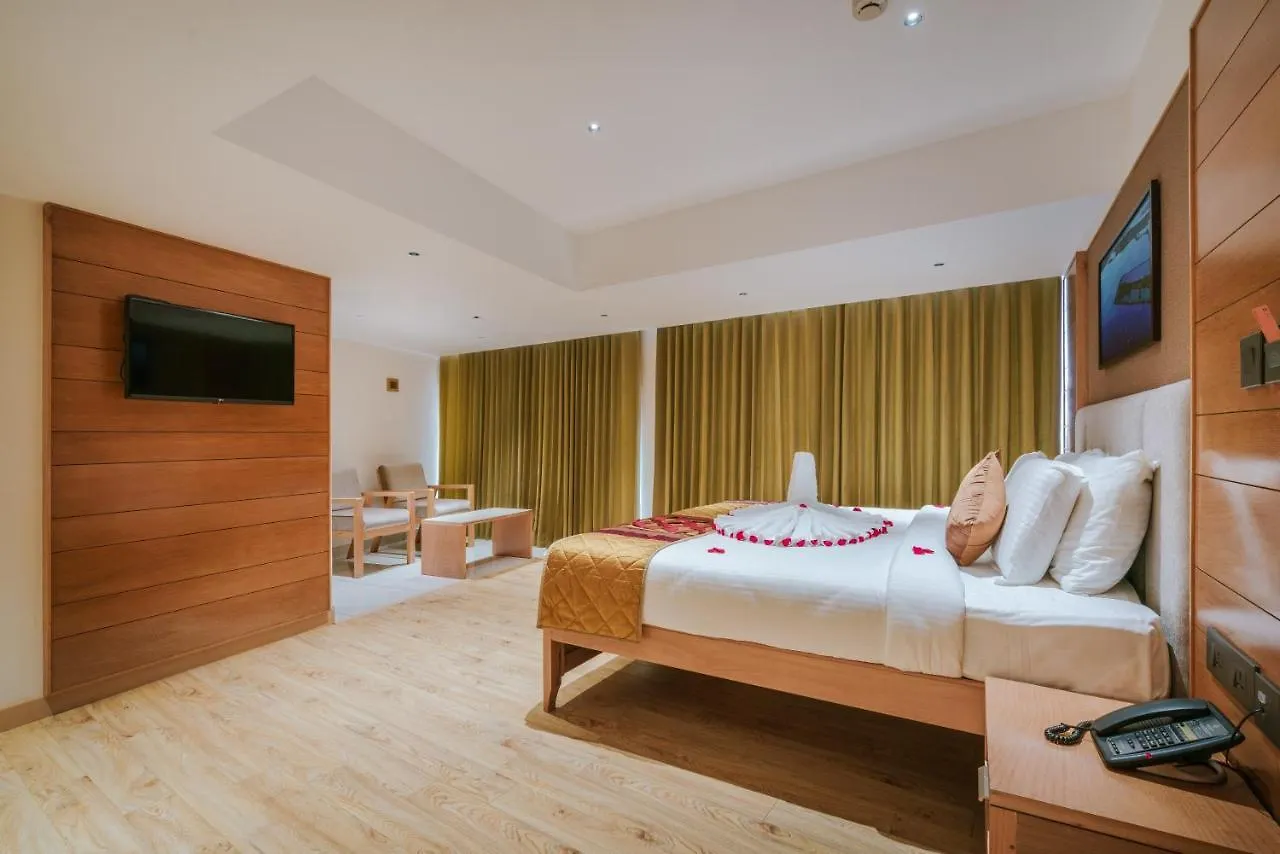 Townbridge Hotels & Suites Kochi