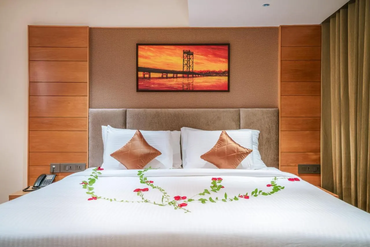 Townbridge Hotels & Suites Kochi 0*,