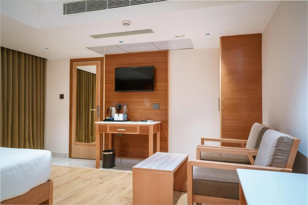 Townbridge Hotels & Suites Kochi