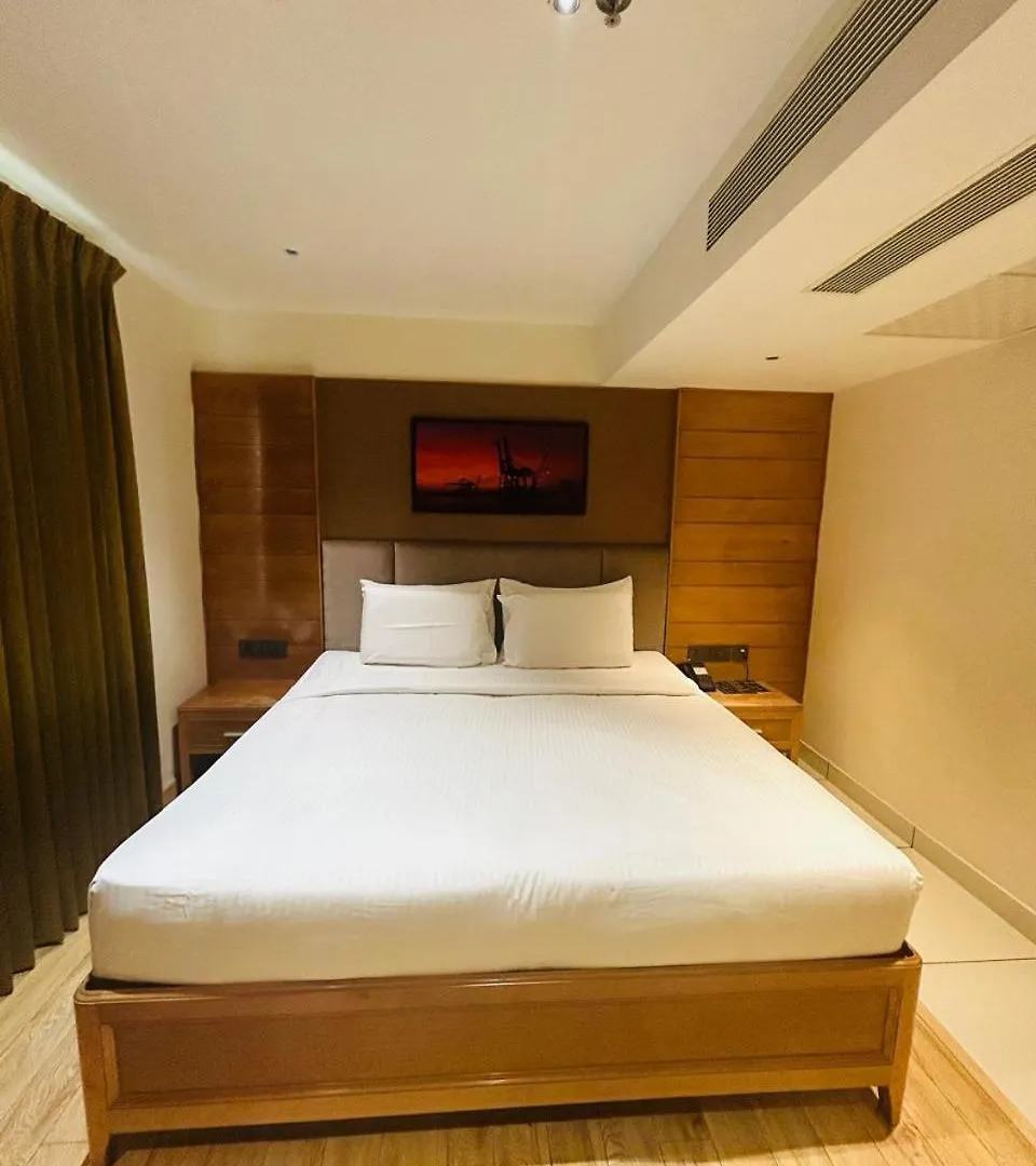 Townbridge Hotels & Suites Kochi