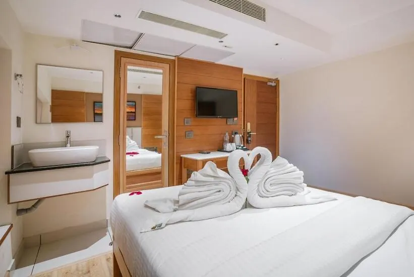 Townbridge Hotels & Suites Kochi Inde